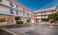 Motel 6 Monterey Park