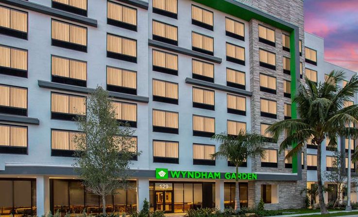 Comfort Suites Ft Airport Cruise Port Dania Beach FL Hotels GDS 