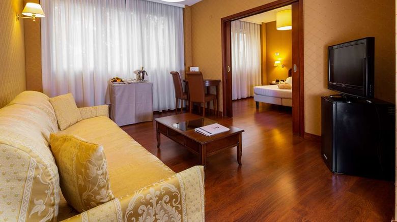 <b>Best Western Air Hotel Linate Suite</b>. Images powered by <a href="https://iceportal.shijigroup.com/" title="IcePortal" target="_blank">IcePortal</a>.