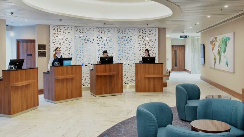 <b>Hilton Garden Inn London Heathrow T2&3 Lobby</b>. Images powered by <a href="https://iceportal.shijigroup.com/" title="IcePortal" target="_blank">IcePortal</a>.