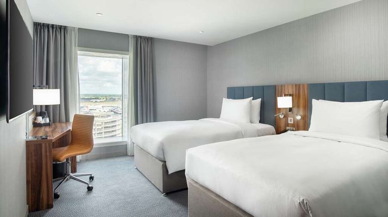 <b>Hilton Garden Inn London Heathrow T2&3 Room</b>. Images powered by <a href="https://iceportal.shijigroup.com/" title="IcePortal" target="_blank">IcePortal</a>.