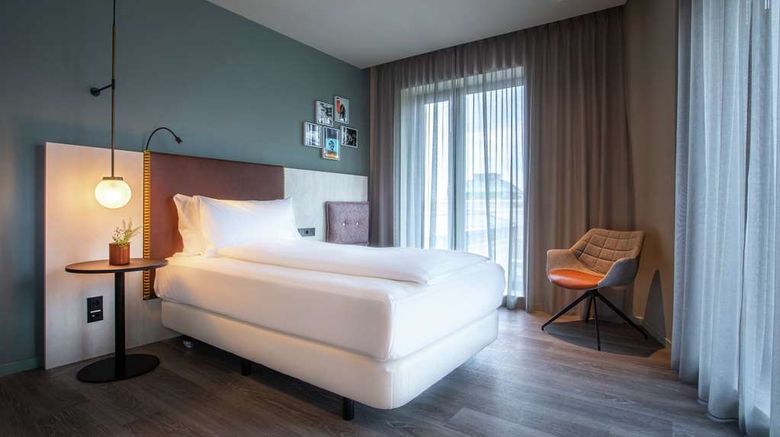 <b>Hilton Garden Inn Mannheim Room</b>. Images powered by <a href="https://iceportal.shijigroup.com/" title="IcePortal" target="_blank">IcePortal</a>.