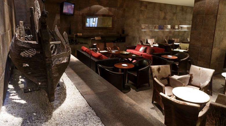 <b>Hotel Cabo de Hornos Restaurant</b>. Images powered by <a href="https://iceportal.shijigroup.com/" title="IcePortal" target="_blank">IcePortal</a>.
