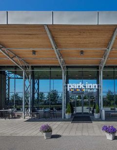 Park Inn by Radisson Oslo Airport West