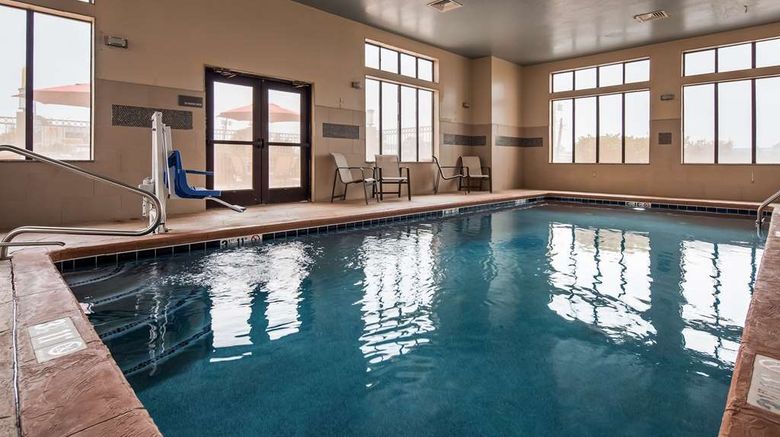 hotels in clovis nm with indoor pool