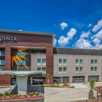 La Quinta Inn & Suites Houston East I-10