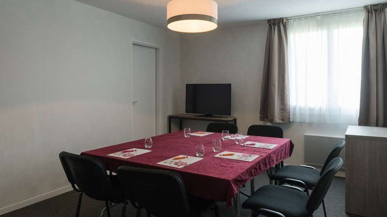 <b>Hotel The Originals Tours N La Terrasse Meeting</b>. Images powered by <a href="https://iceportal.shijigroup.com/" title="IcePortal" target="_blank">IcePortal</a>.
