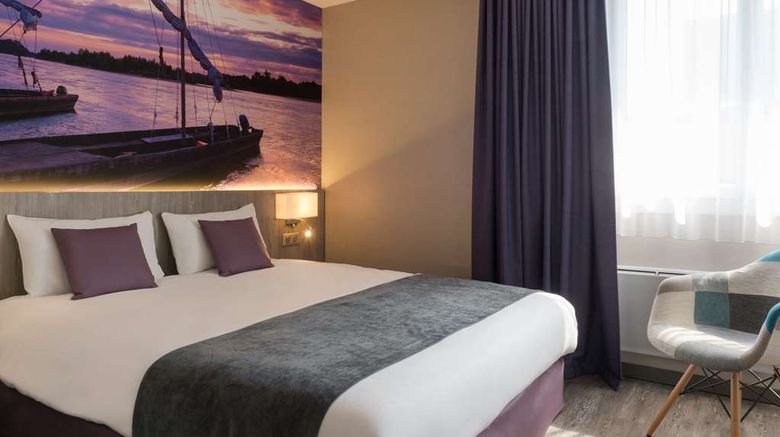 <b>Hotel The Originals Tours N La Terrasse Suite</b>. Images powered by <a href="https://iceportal.shijigroup.com/" title="IcePortal" target="_blank">IcePortal</a>.