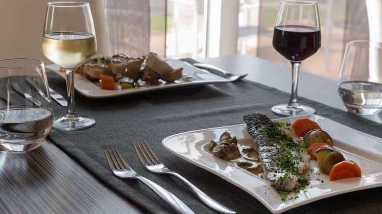 <b>Hotel The Originals Tours N La Terrasse Restaurant</b>. Images powered by <a href="https://iceportal.shijigroup.com/" title="IcePortal" target="_blank">IcePortal</a>.