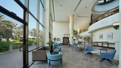 Radisson Blu Hotel & Resort, Corniche