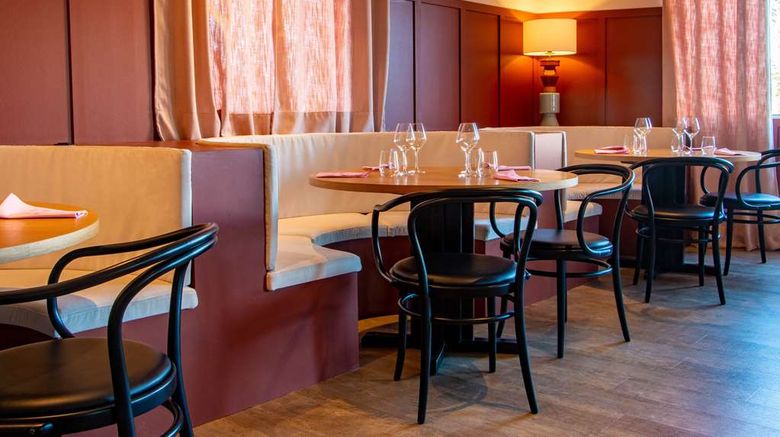 <b>Kyriad Nuits Saint Georges Restaurant</b>. Images powered by <a href="https://iceportal.shijigroup.com/" title="IcePortal" target="_blank">IcePortal</a>.