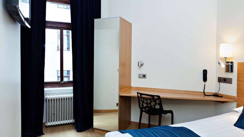 <b>Sure Hotel by Best Western Center Room</b>. Images powered by <a href="https://iceportal.shijigroup.com/" title="IcePortal" target="_blank">IcePortal</a>.