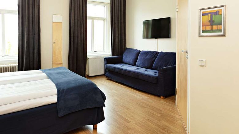 <b>Sure Hotel by Best Western Center Room</b>. Images powered by <a href="https://iceportal.shijigroup.com/" title="IcePortal" target="_blank">IcePortal</a>.