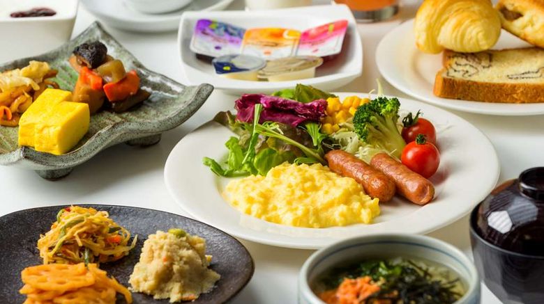<b>SureStay Plus Hotel by BW Shin Osaka Restaurant</b>. Images powered by <a href="https://iceportal.shijigroup.com/" title="IcePortal" target="_blank">IcePortal</a>.