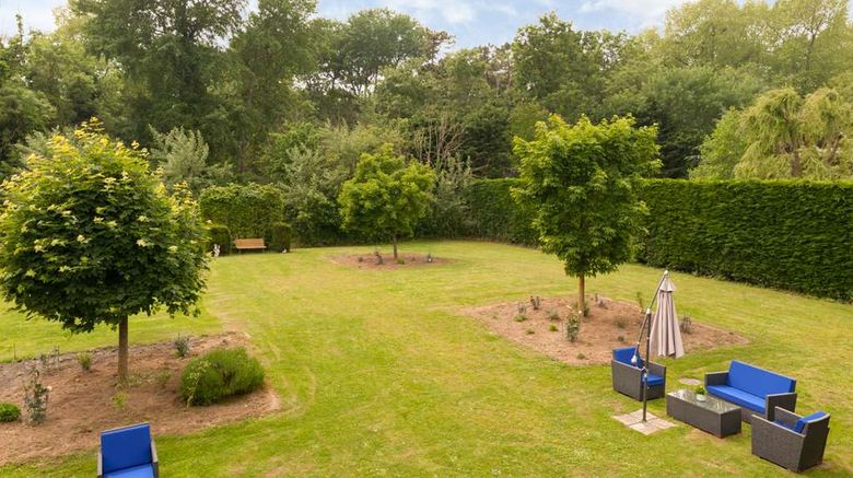 <b>Les Jardins d'Ulysse Exterior</b>. Images powered by <a href="https://iceportal.shijigroup.com/" title="IcePortal" target="_blank">IcePortal</a>.