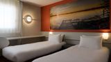 Hotel The Originals Narbonne Le Puech Room