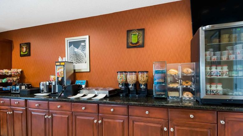 <b>SureStay Plus Hotel by Best Western Restaurant</b>. Images powered by <a href="https://iceportal.shijigroup.com/" title="IcePortal" target="_blank">IcePortal</a>.