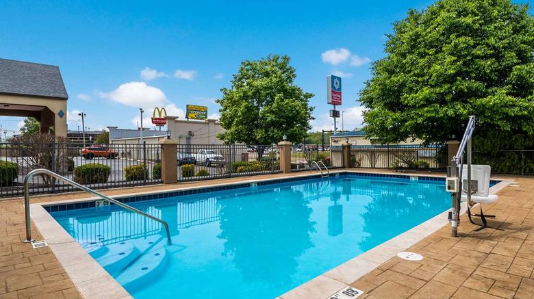 <b>SureStay Plus Hotel by Best Western Pool</b>. Images powered by <a href="https://iceportal.shijigroup.com/" title="IcePortal" target="_blank">IcePortal</a>.