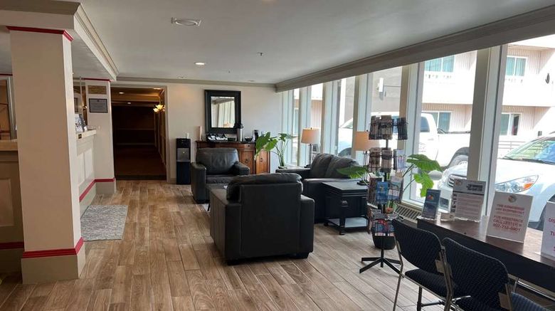 <b>Ramada by Wyndham Juneau Lobby</b>. Images powered by <a href="https://iceportal.shijigroup.com/" title="IcePortal" target="_blank">IcePortal</a>.