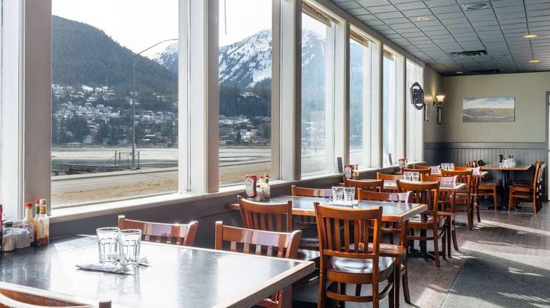 <b>Ramada by Wyndham Juneau Restaurant</b>. Images powered by <a href="https://iceportal.shijigroup.com/" title="IcePortal" target="_blank">IcePortal</a>.