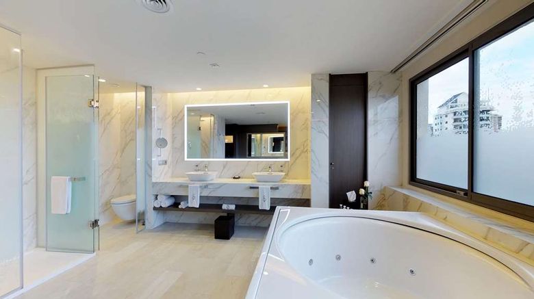 <b>El Embajador, a Royal Hideaway Hotel Room</b>. Images powered by <a href="https://iceportal.shijigroup.com/" title="IcePortal" target="_blank">IcePortal</a>.