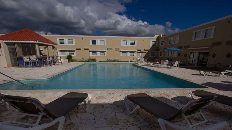 <b>Caribe Hotel Pool</b>. Images powered by <a href="https://iceportal.shijigroup.com/" title="IcePortal" target="_blank">IcePortal</a>.