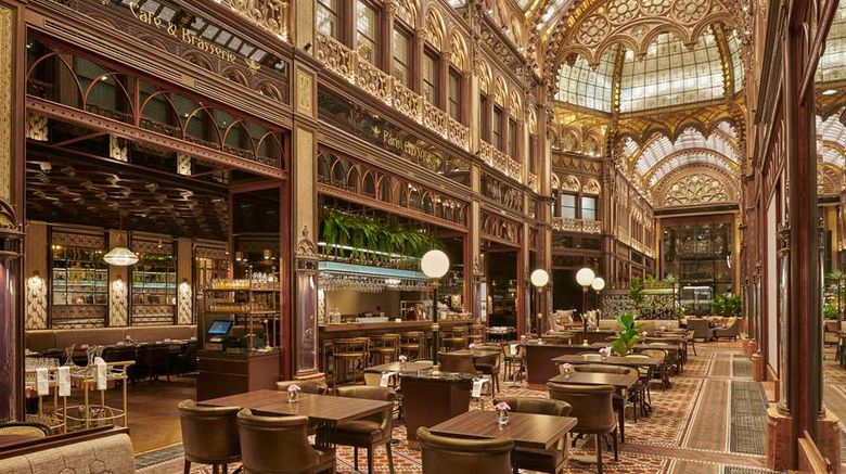 <b>Parisi Udvar Hotel Budapest Restaurant</b>. Images powered by <a href="https://iceportal.shijigroup.com/" title="IcePortal" target="_blank">IcePortal</a>.