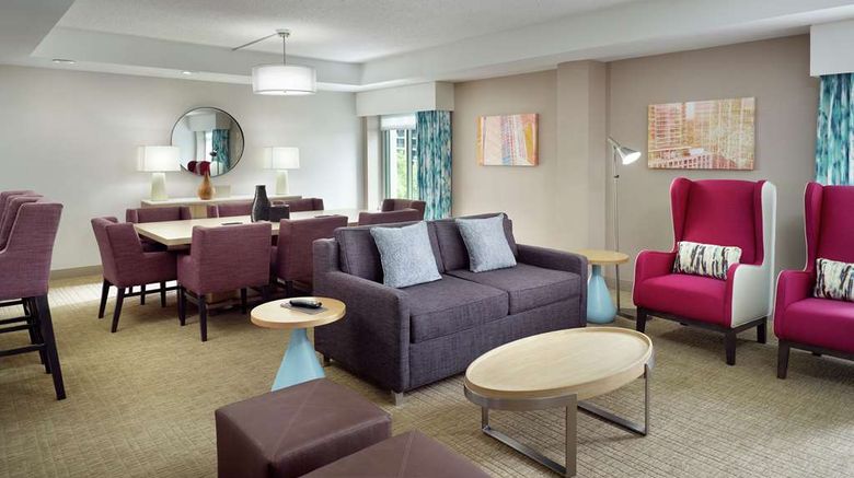 <b>Hilton Garden Inn Atlanta Buckhead Room</b>. Images powered by <a href="https://iceportal.shijigroup.com/" title="IcePortal" target="_blank">IcePortal</a>.