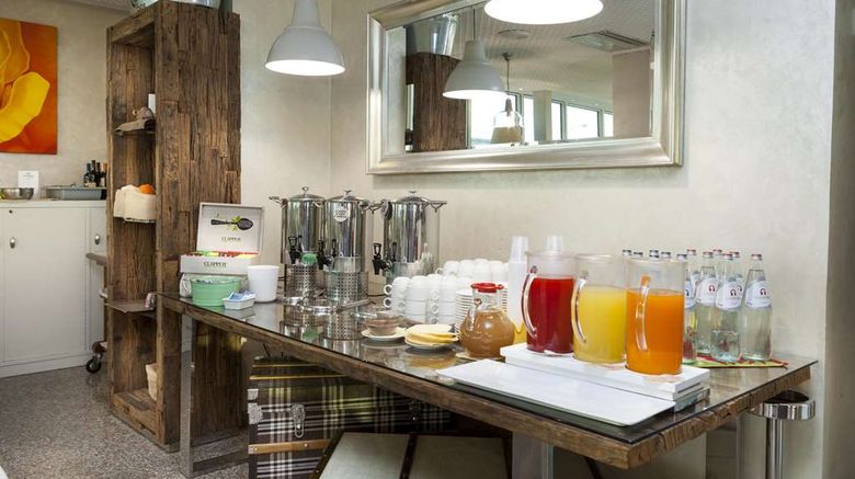 <b>Best Western Maison B Hotel Restaurant</b>. Images powered by <a href="https://iceportal.shijigroup.com/" title="IcePortal" target="_blank">IcePortal</a>.