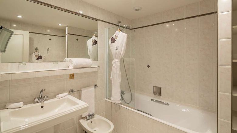 <b>Villa Hotel Majestic Room</b>. Images powered by <a href=https://www.travelagewest.com/Hotels/Paris/