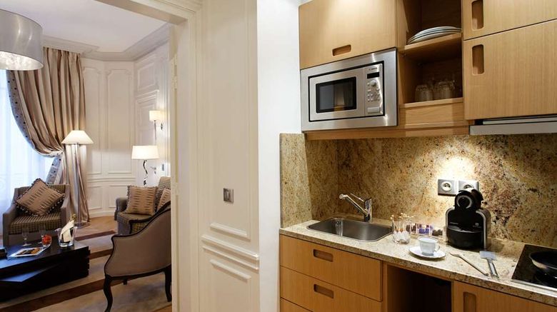 <b>Villa Hotel Majestic Suite</b>. Images powered by <a href=https://www.travelagewest.com/Hotels/Paris/