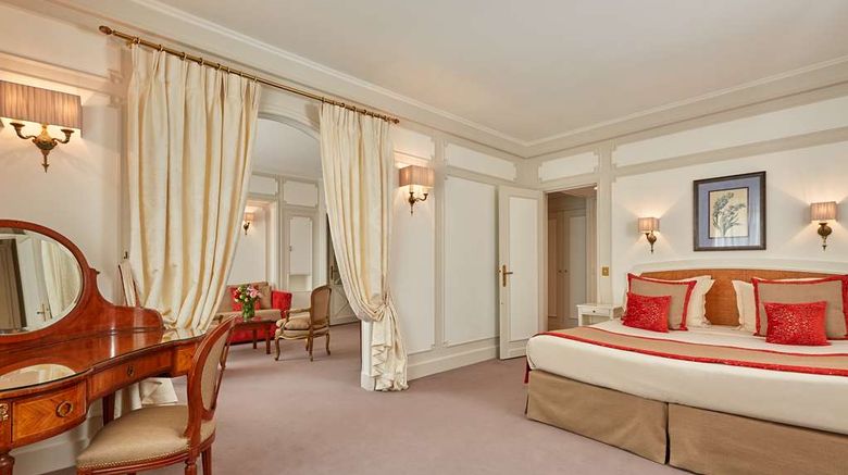 <b>Villa Hotel Majestic Suite</b>. Images powered by <a href=https://www.travelagewest.com/Hotels/Paris/