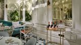 <b>100 Queen's Gate Hotel, Curio by Hilton Restaurant</b>. Images powered by <a href="https://iceportal.shijigroup.com/" title="IcePortal" target="_blank">IcePortal</a>.