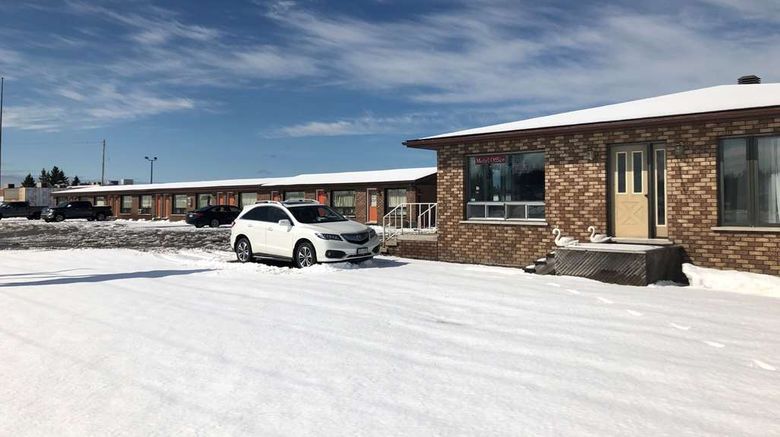 Travelodge by Wyndham Cochrane South Exterior. Images powered by <a href="https://iceportal.shijigroup.com" target="_blank" rel="noopener">Ice Portal</a>.