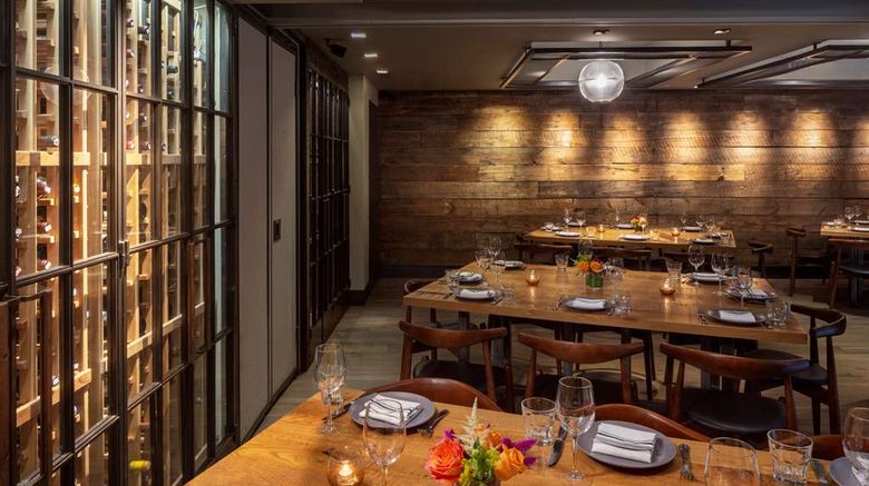 <b>Park South Hotel Restaurant</b>. Images powered by <a href="https://iceportal.shijigroup.com/" title="IcePortal" target="_blank">IcePortal</a>.