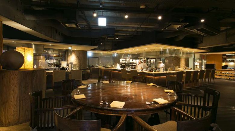 <b>Akasaka Excel Hotel Tokyu Restaurant</b>. Images powered by <a href="https://iceportal.shijigroup.com/" title="IcePortal" target="_blank">IcePortal</a>.