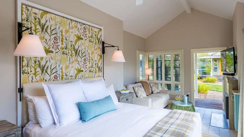 <b>Carneros Resort and Spa Room</b>. Images powered by <a href="https://iceportal.shijigroup.com/" title="IcePortal" target="_blank">IcePortal</a>.