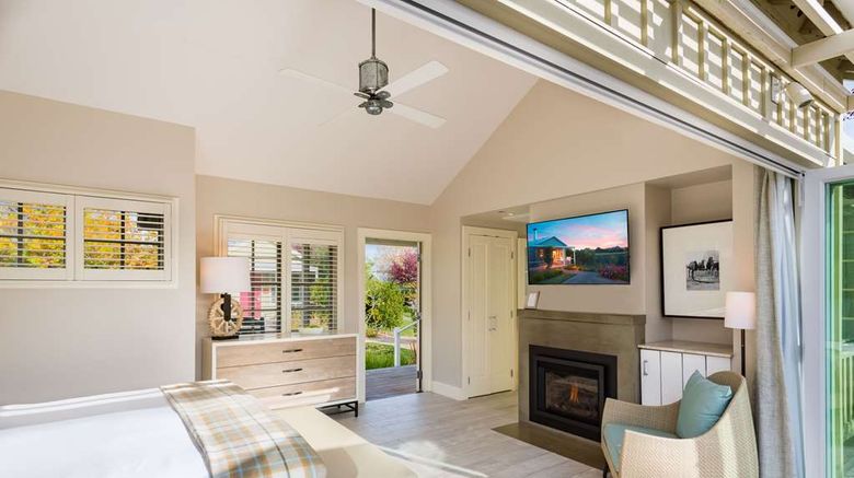 <b>Carneros Resort and Spa Room</b>. Images powered by <a href="https://iceportal.shijigroup.com/" title="IcePortal" target="_blank">IcePortal</a>.