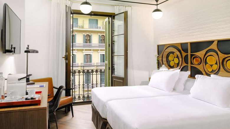 <b>H10 Metropolitan Room</b>. Images powered by <a href=https://www.travelagewest.com/Hotels/Barcelona/