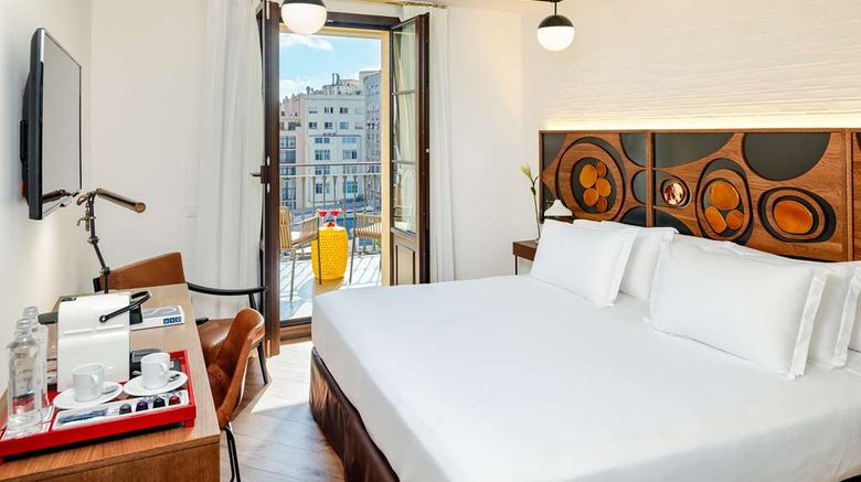 <b>H10 Metropolitan Room</b>. Images powered by <a href=https://www.travelagewest.com/Hotels/Barcelona/