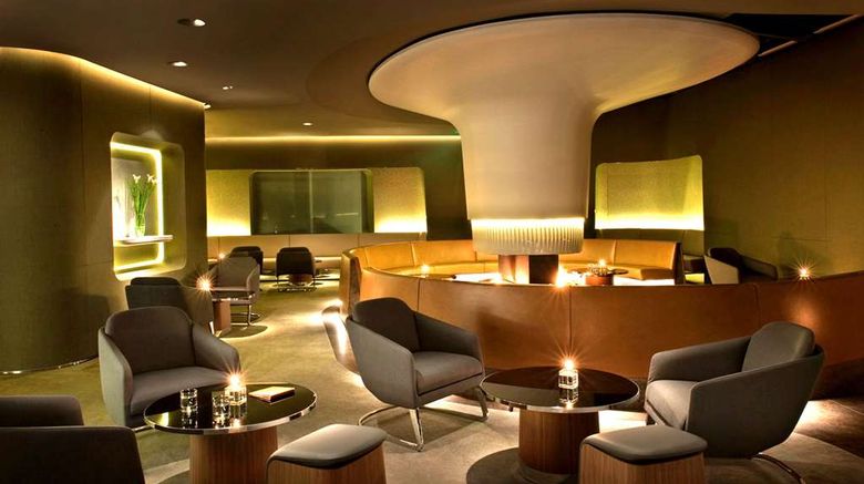 <b>Hotel Bayerischer Hof Restaurant</b>. Images powered by <a href="https://iceportal.shijigroup.com/" title="IcePortal" target="_blank">IcePortal</a>.