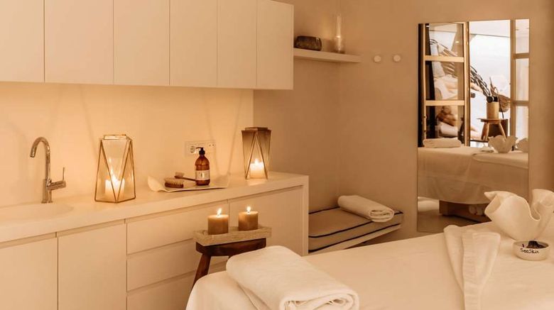 <b>Monument Hotel Spa</b>. Images powered by <a href=https://www.travelagewest.com/Hotels/Barcelona/