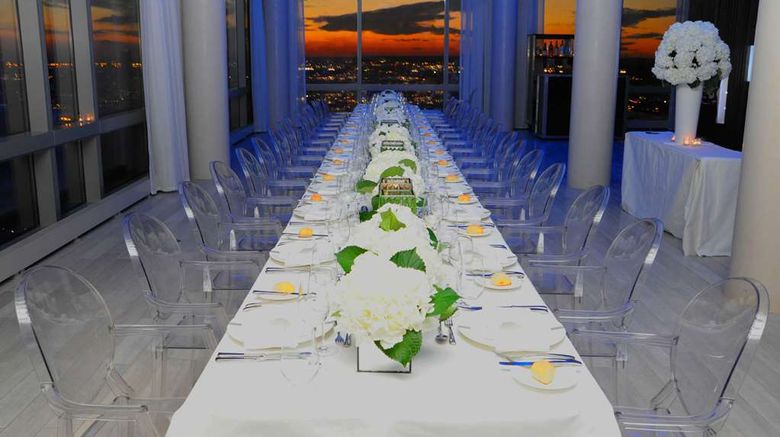 <b>The Dominick Meeting</b>. Images powered by <a href="https://iceportal.shijigroup.com/" title="IcePortal" target="_blank">IcePortal</a>.