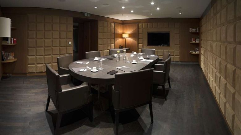 <b>The Emblem Hotel Meeting</b>. Images powered by <a href="https://iceportal.shijigroup.com/" title="IcePortal" target="_blank">IcePortal</a>.
