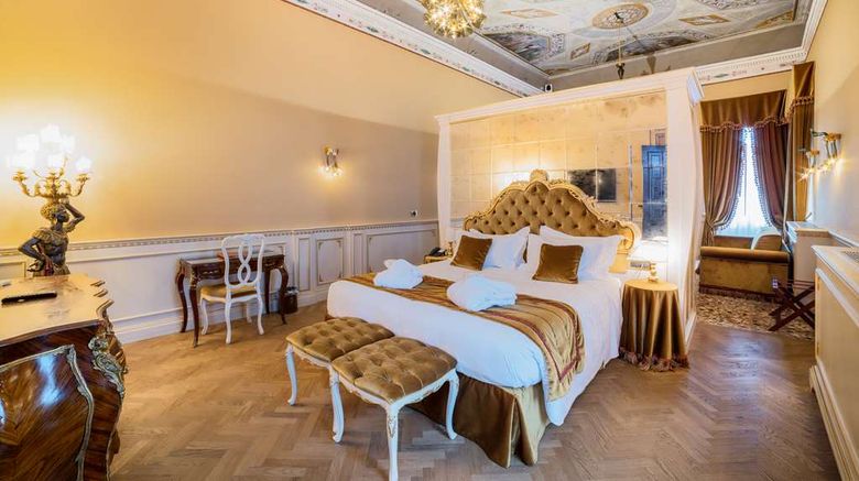 <b>Hotel Nani Mocenigo Palace Suite</b>. Images powered by <a href="https://iceportal.shijigroup.com/" title="IcePortal" target="_blank">IcePortal</a>.