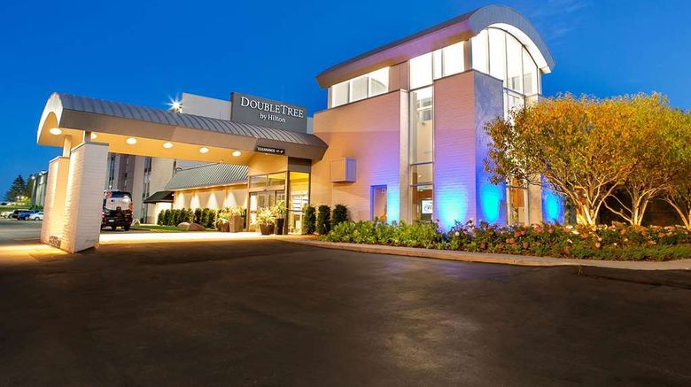 DoubleTree Roseville Minneapolis Exterior. Images powered by <a href="https://iceportal.shijigroup.com" target="_blank" rel="noopener">Ice Portal</a>.