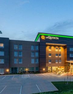 La Quinta Inn & Suites