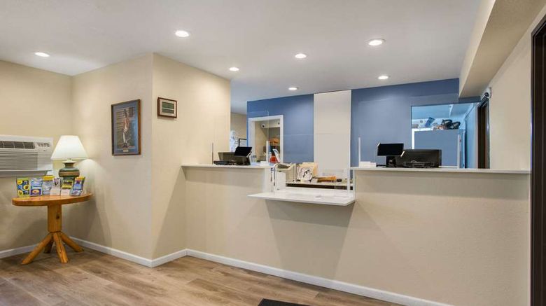 <b>Rodeway Inn & Suites-Mackinaw City Lobby</b>. Images powered by <a href="https://iceportal.shijigroup.com/" title="IcePortal" target="_blank">IcePortal</a>.
