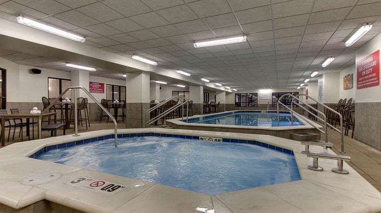 <b>Drury Plaza Hotel Cleveland Downtown Pool</b>. Images powered by <a href="https://iceportal.shijigroup.com/" title="IcePortal" target="_blank">IcePortal</a>.