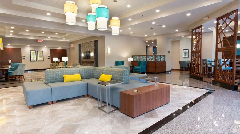 <b>Drury Inn & Suites Grand Rapids Lobby</b>. Images powered by <a href="https://iceportal.shijigroup.com/" title="IcePortal" target="_blank">IcePortal</a>.